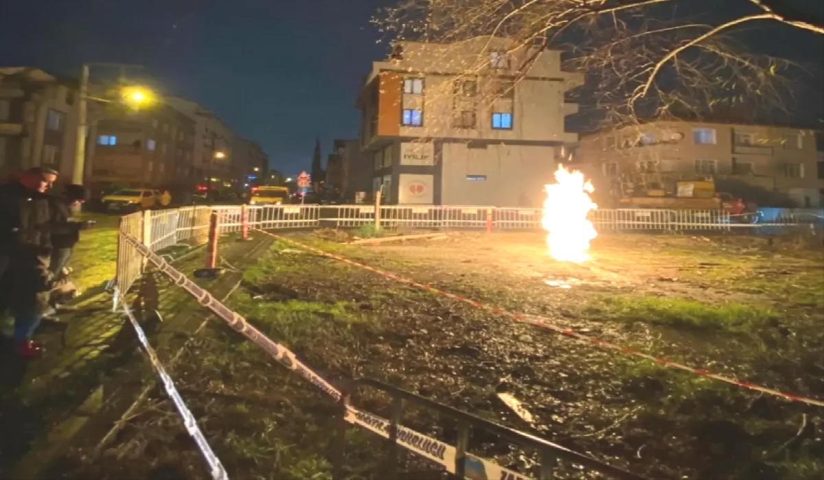 Kocaeli’nde metan gazı yangını saatlerdir sürüyor