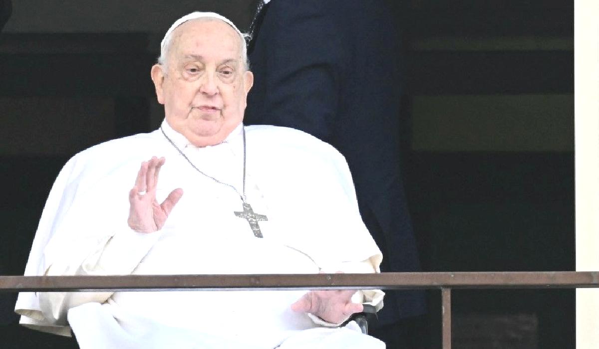 Papa Francis, 5 hafta sonra ilk kez hastanede görüntülendi