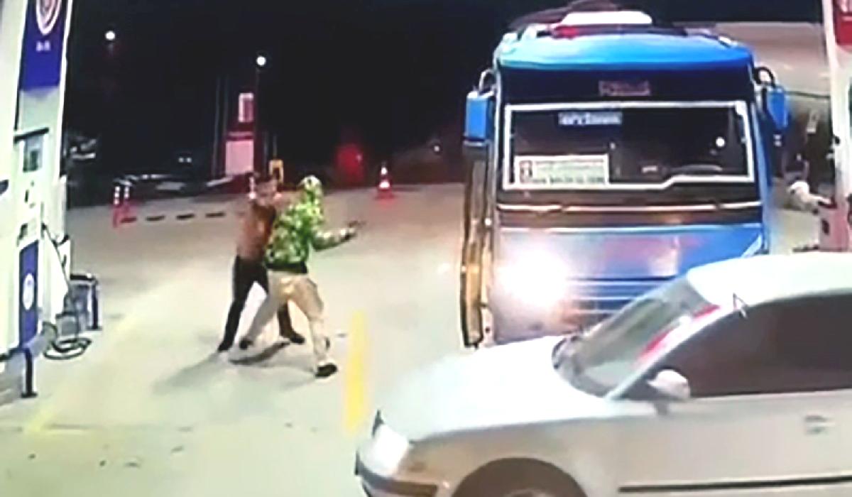 Dolmuş şoförlerinden güzergahlarına dahil edilen otobüslere saldırı
