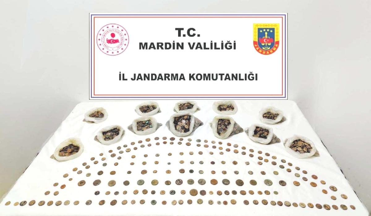 4 bin 897 sikkeyi satmak için müşteri ararken yakalandılar