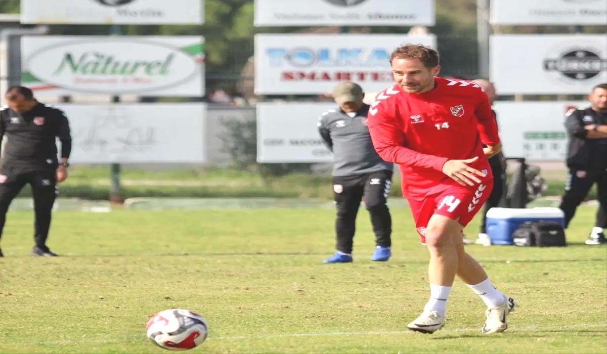 Karşıyaka’da Tolga Ünlü’ye Teşekkür