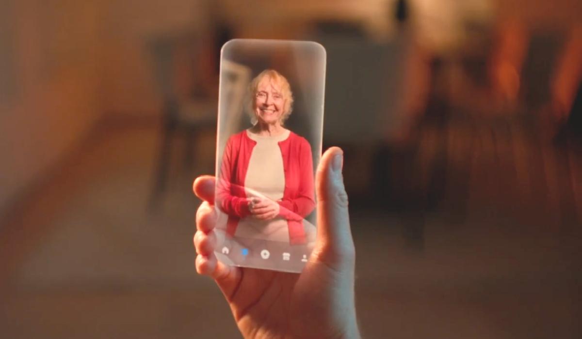 Kullanıcılar, ölen yakınlarıyla görüntülü konuşuyor: Yeni uygulama tartışma yarattı