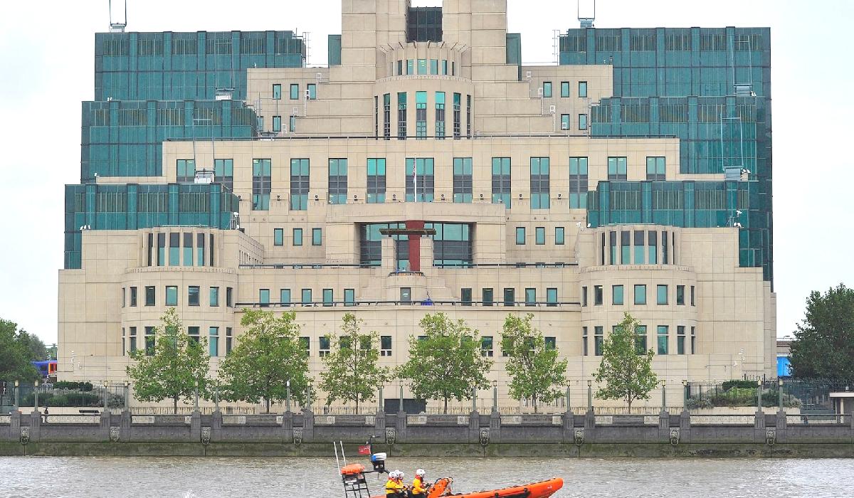 MI6’nın ilk kadın başkanı Metreweli: “Cephe hattı artık her yerde”