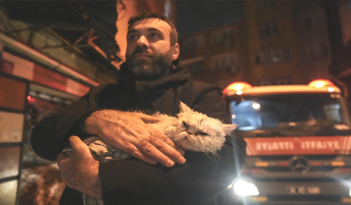 İstanbul’da gece yarısı yangın paniği