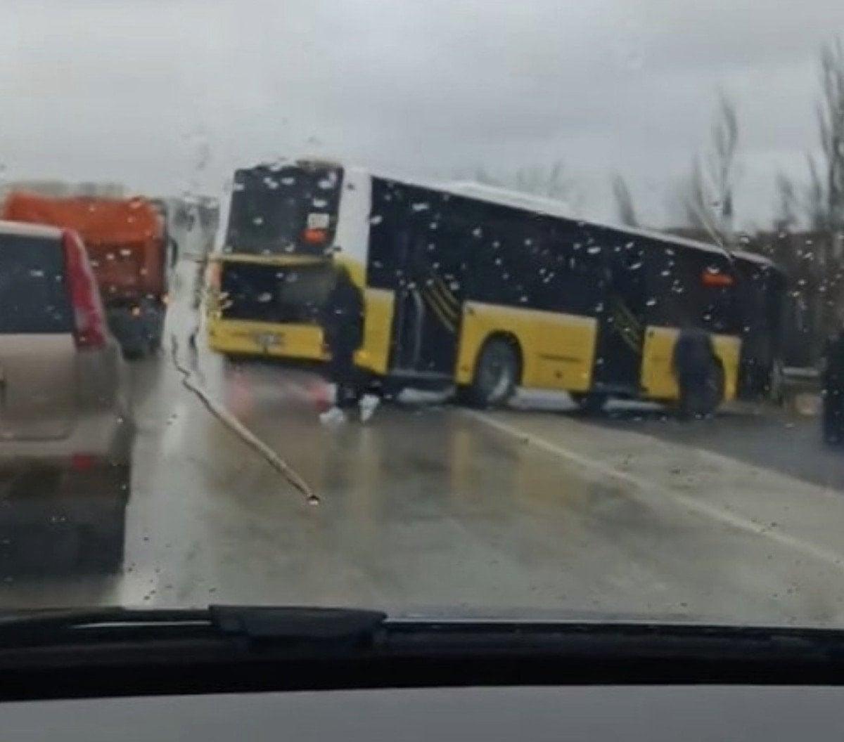 İstanbul’da İETT otobüsü kaza yaptı